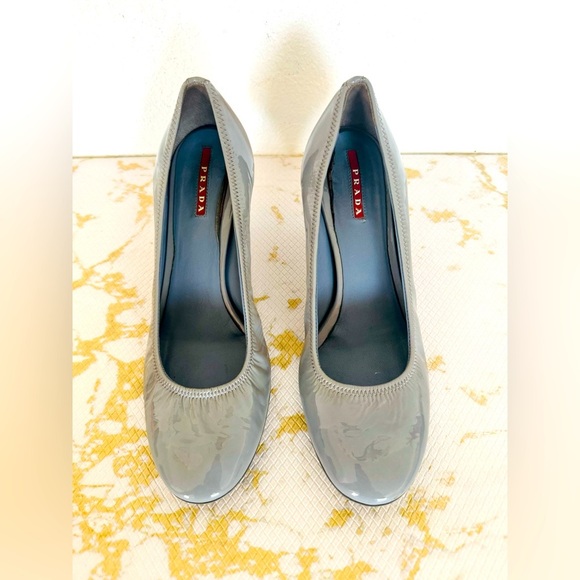 🔥🔥FINAL CLEARENCE🔥🔥 PRADA Gray Leather Pumps Classic Heels - Picture 1 of 10